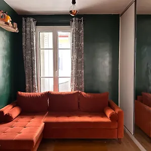 Art House Bastille 2 Bed W Balcony, 11eme Super Trendy Neighbourhood Paris