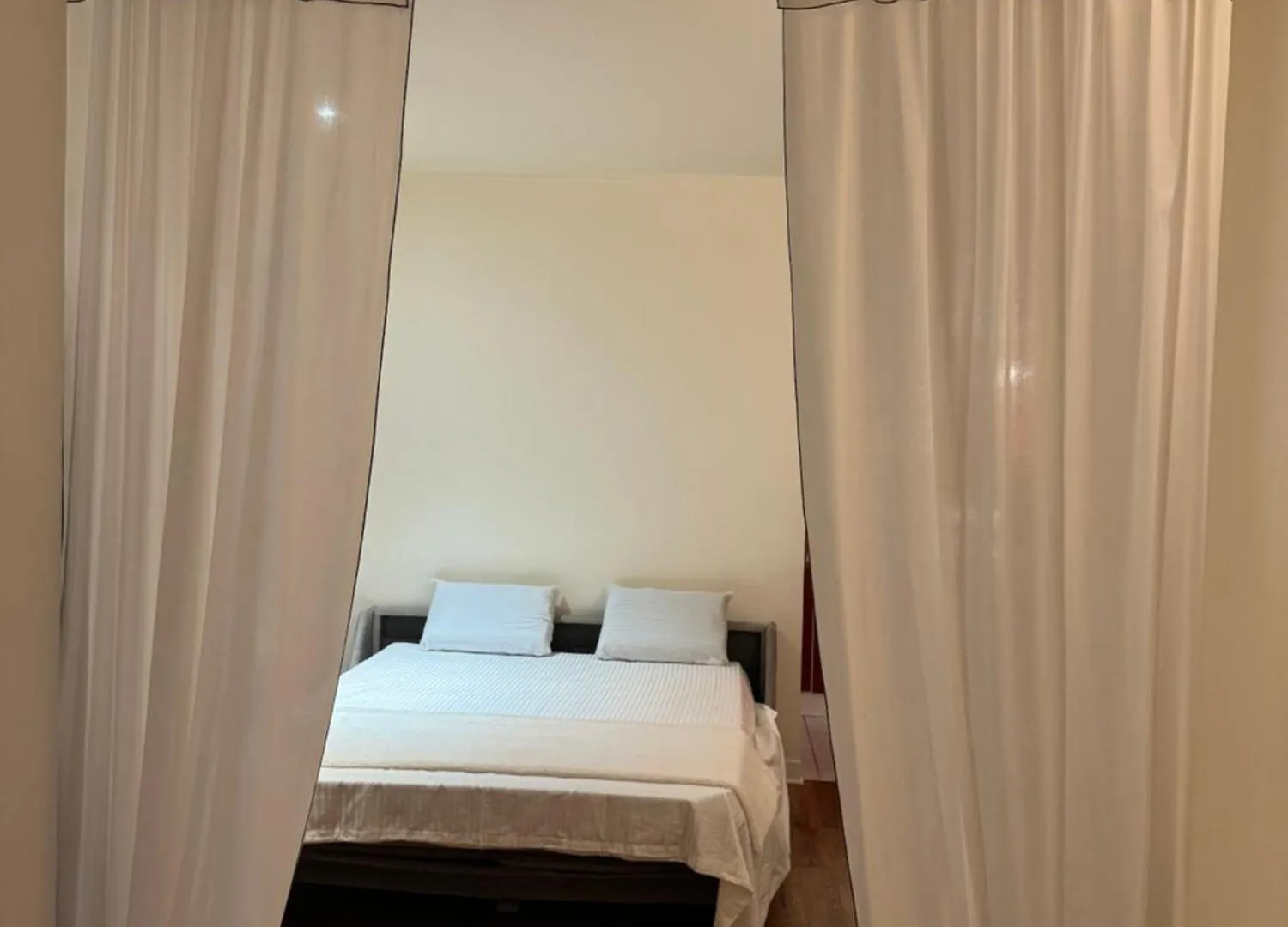 Amy Apartment Paris France