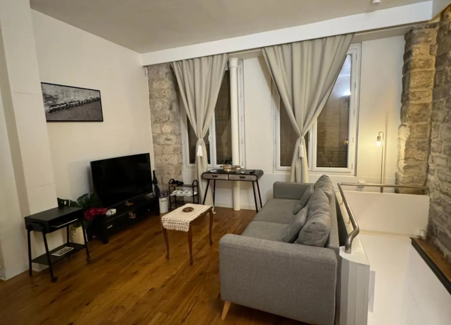 Amy Apartment Paris