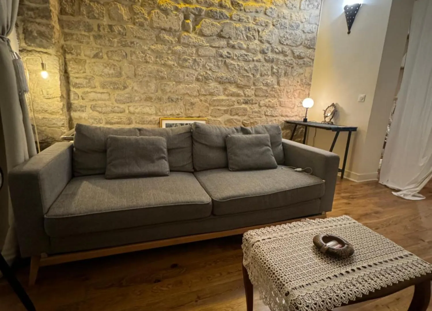 Amy Apartment Paris France