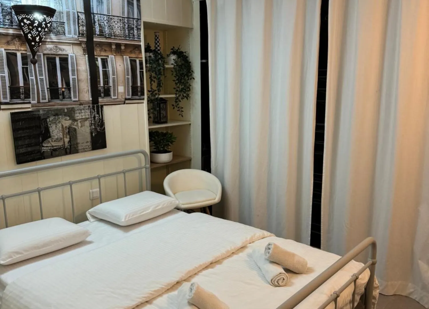 Amy Apartment Paris