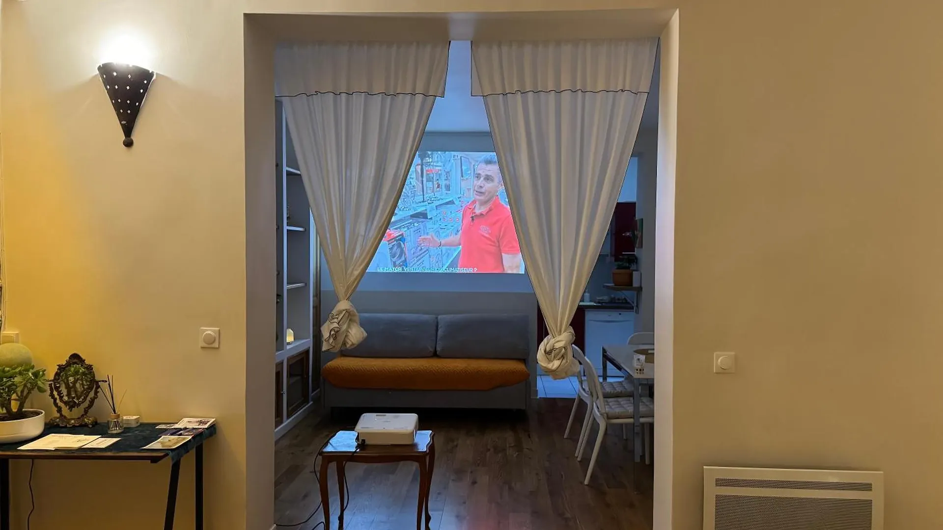Amy Apartment Paris